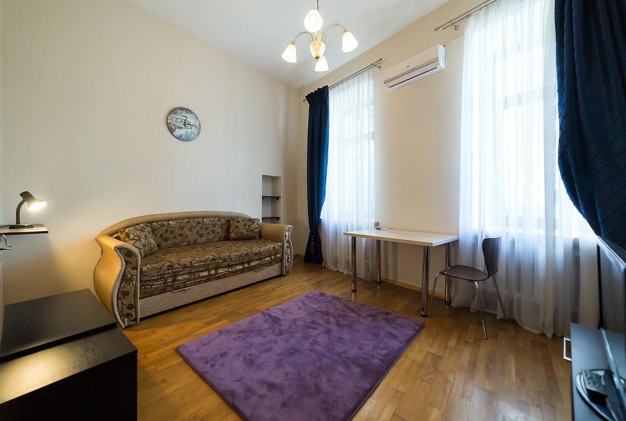 Cozy Apartment In Centre Of Kiev Kültér fotó